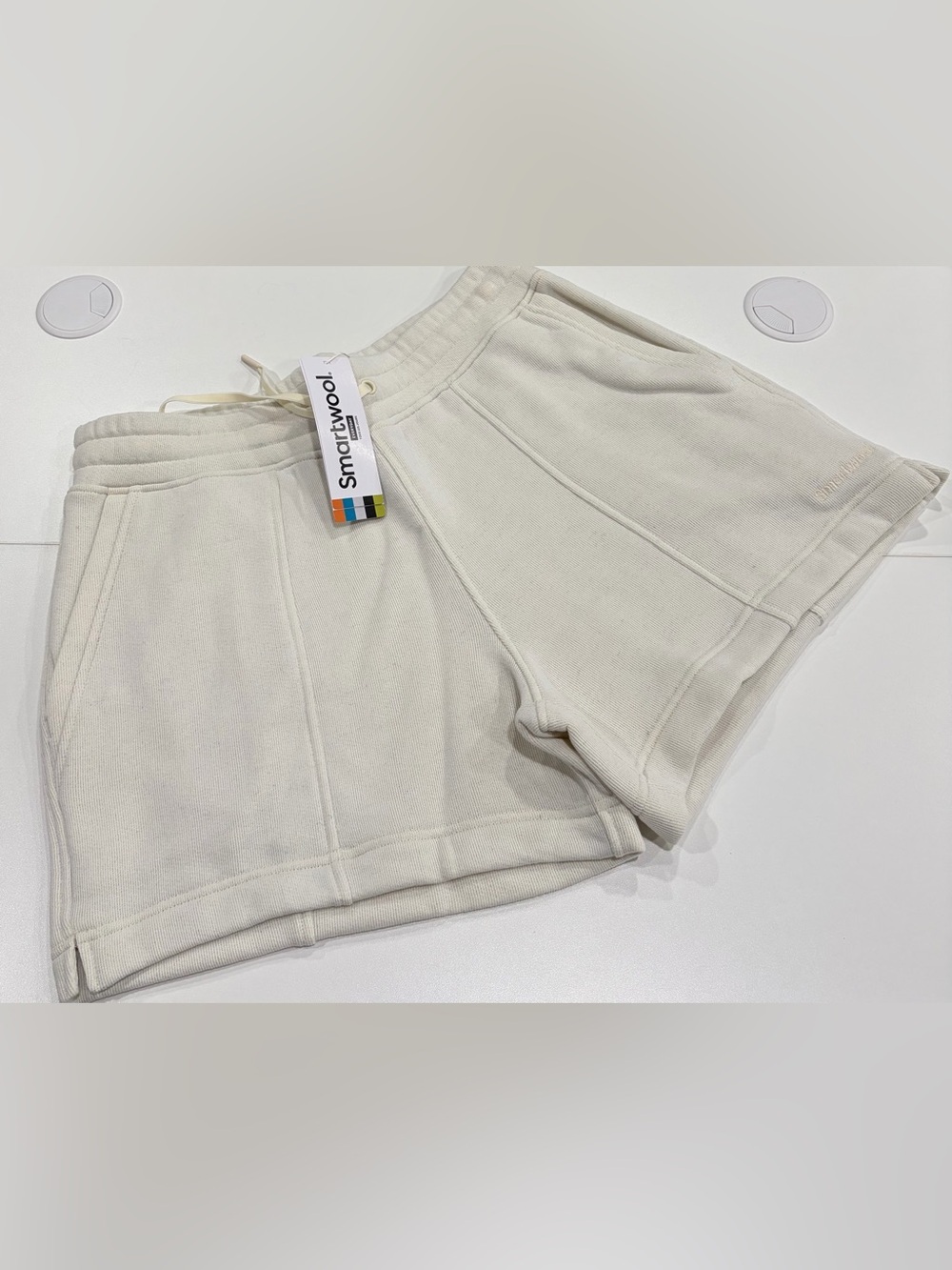 SmartWool Women's Medium Recycled Terry Shorts NWT Cream Wicking Relaxed Fit
